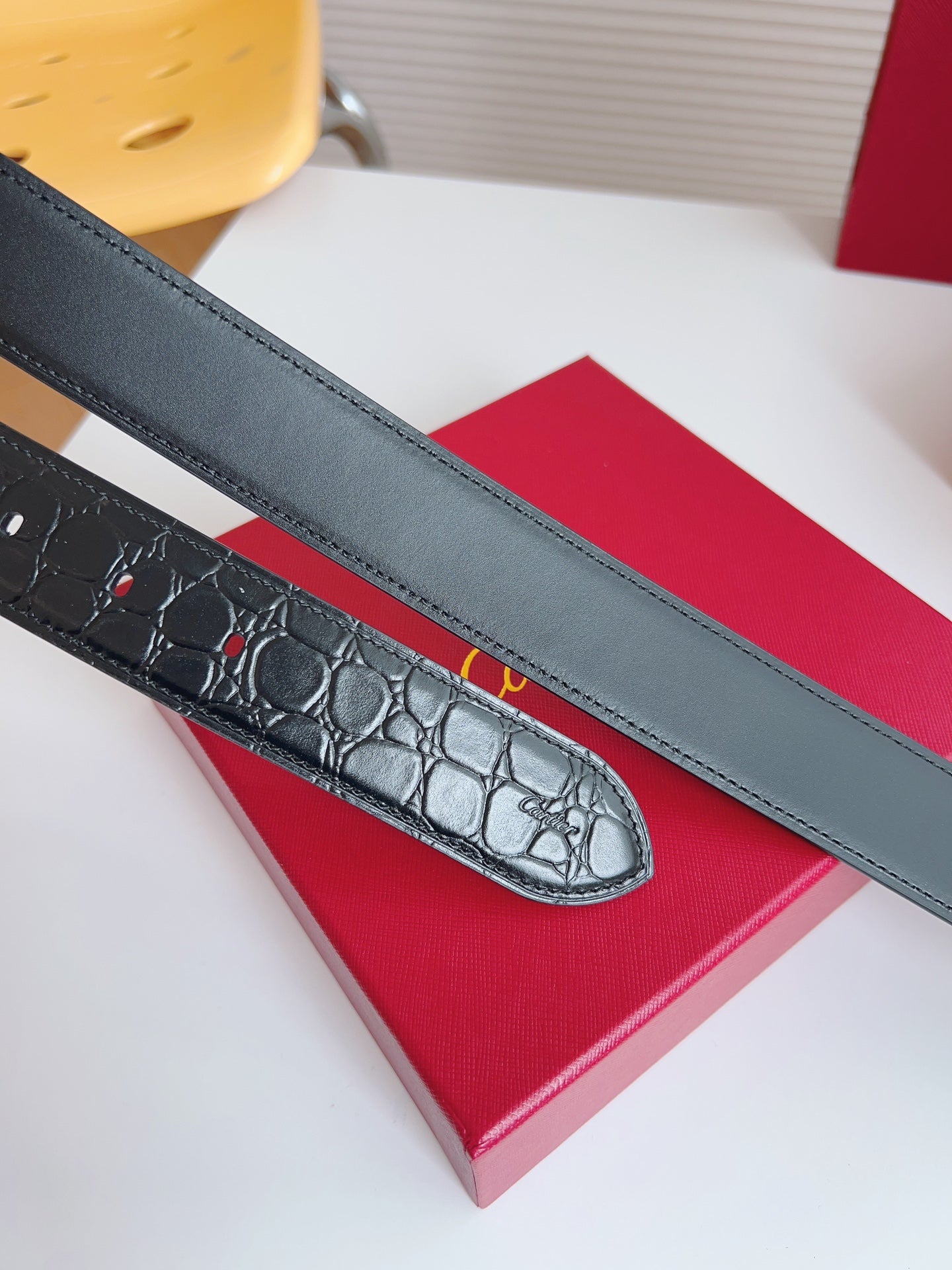 155RK247PDE Stylish  High quality belt With full package