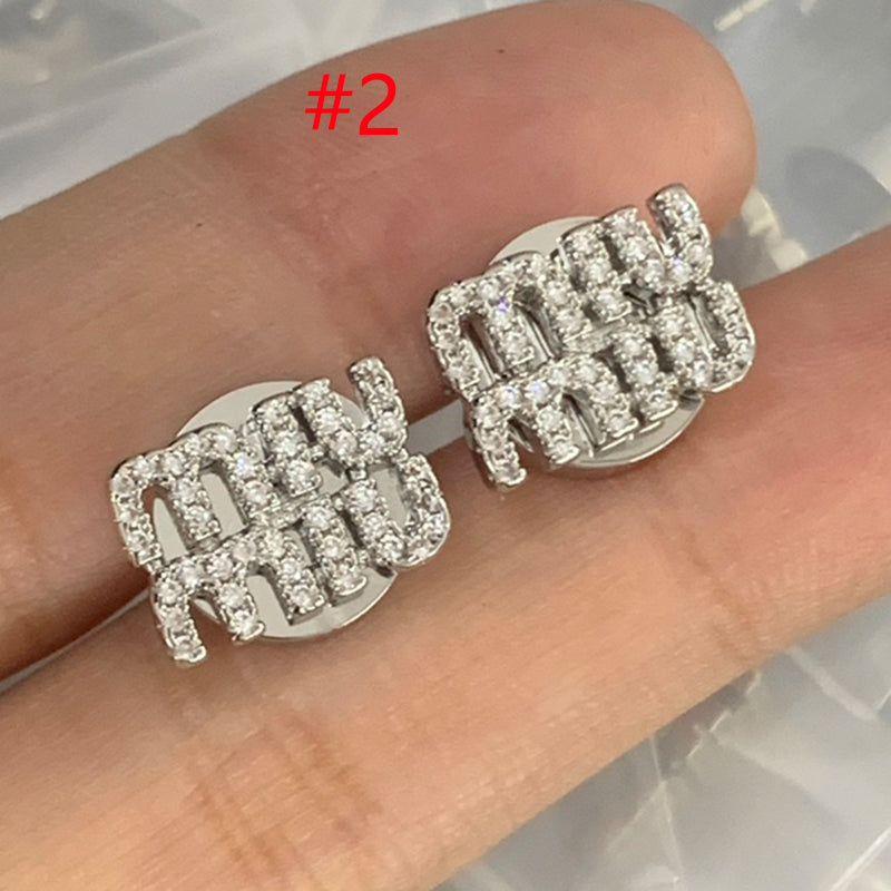 84A24EDE Stylish Earrings