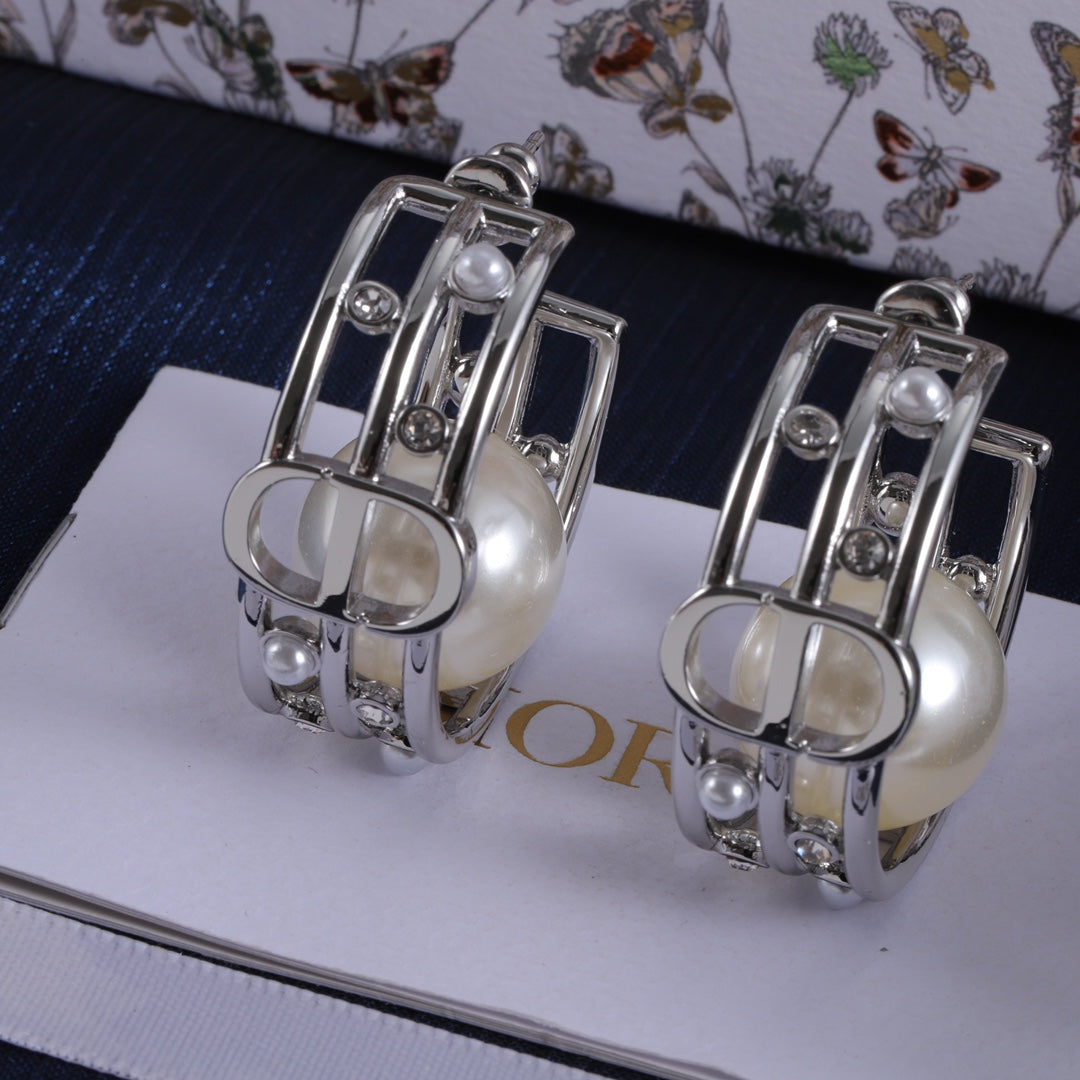 14D419EDE Stylish Earrings
