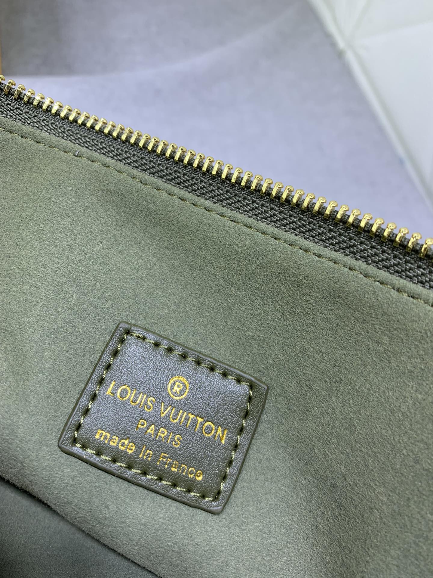 2XE40BDE Stylish leather bag 