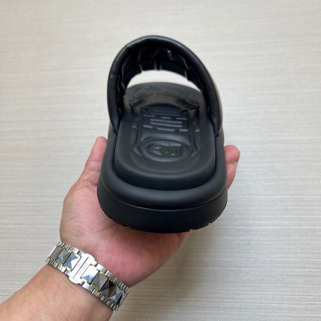 535ZA268ZDE Stylish Slippers