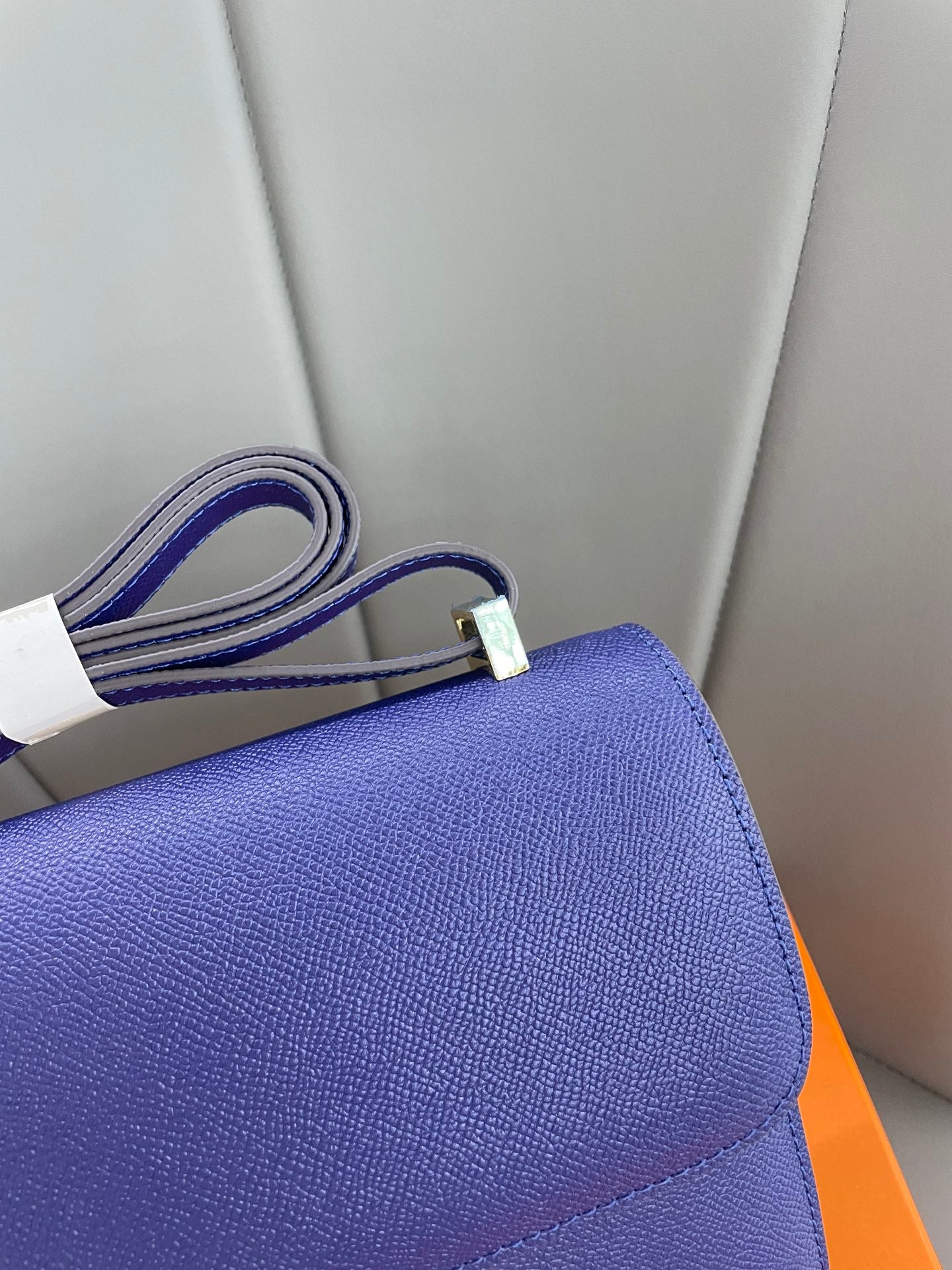 155NH66BDE Stylish leather bag