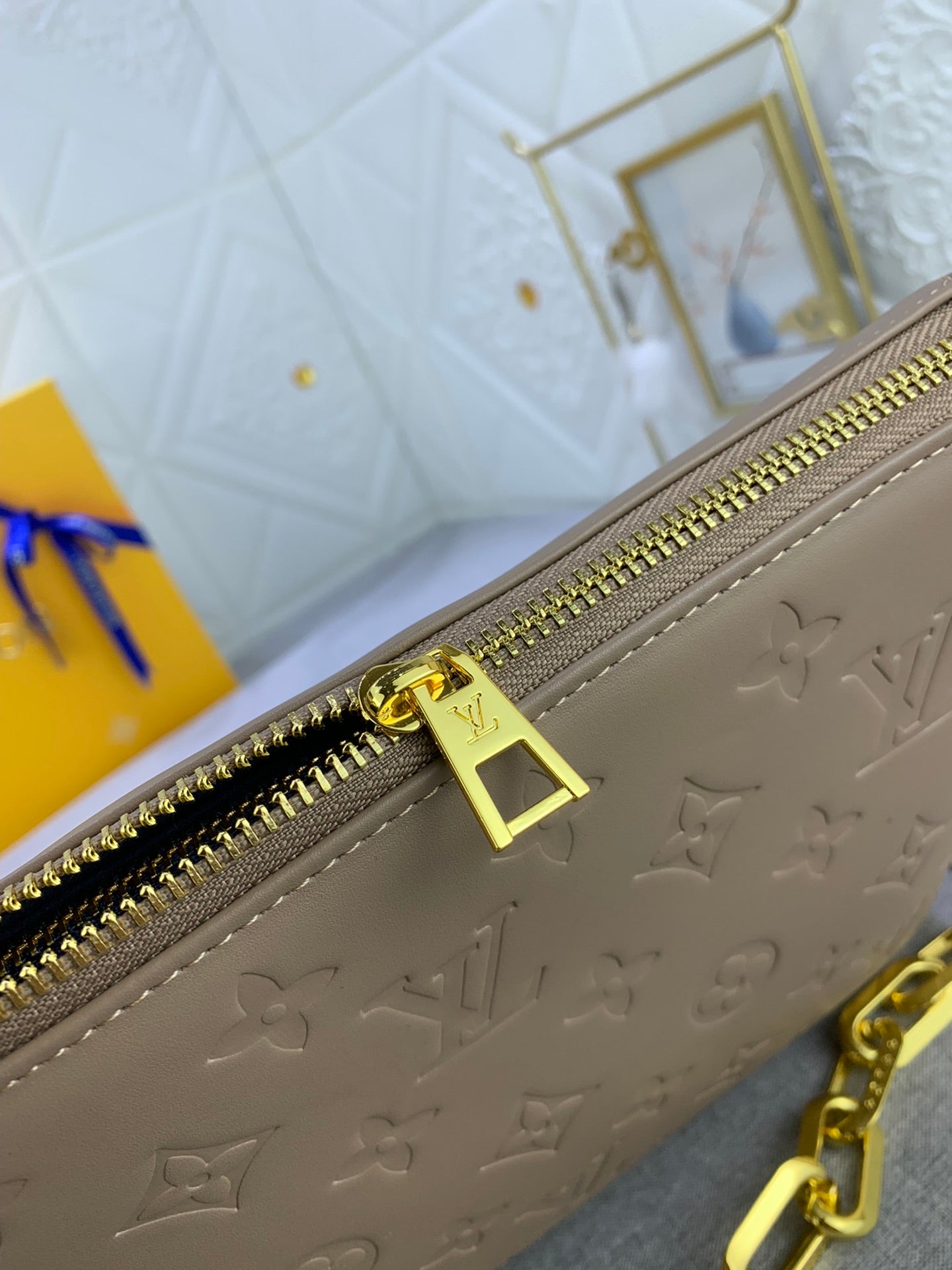 2XE40BDE Stylish leather bag 