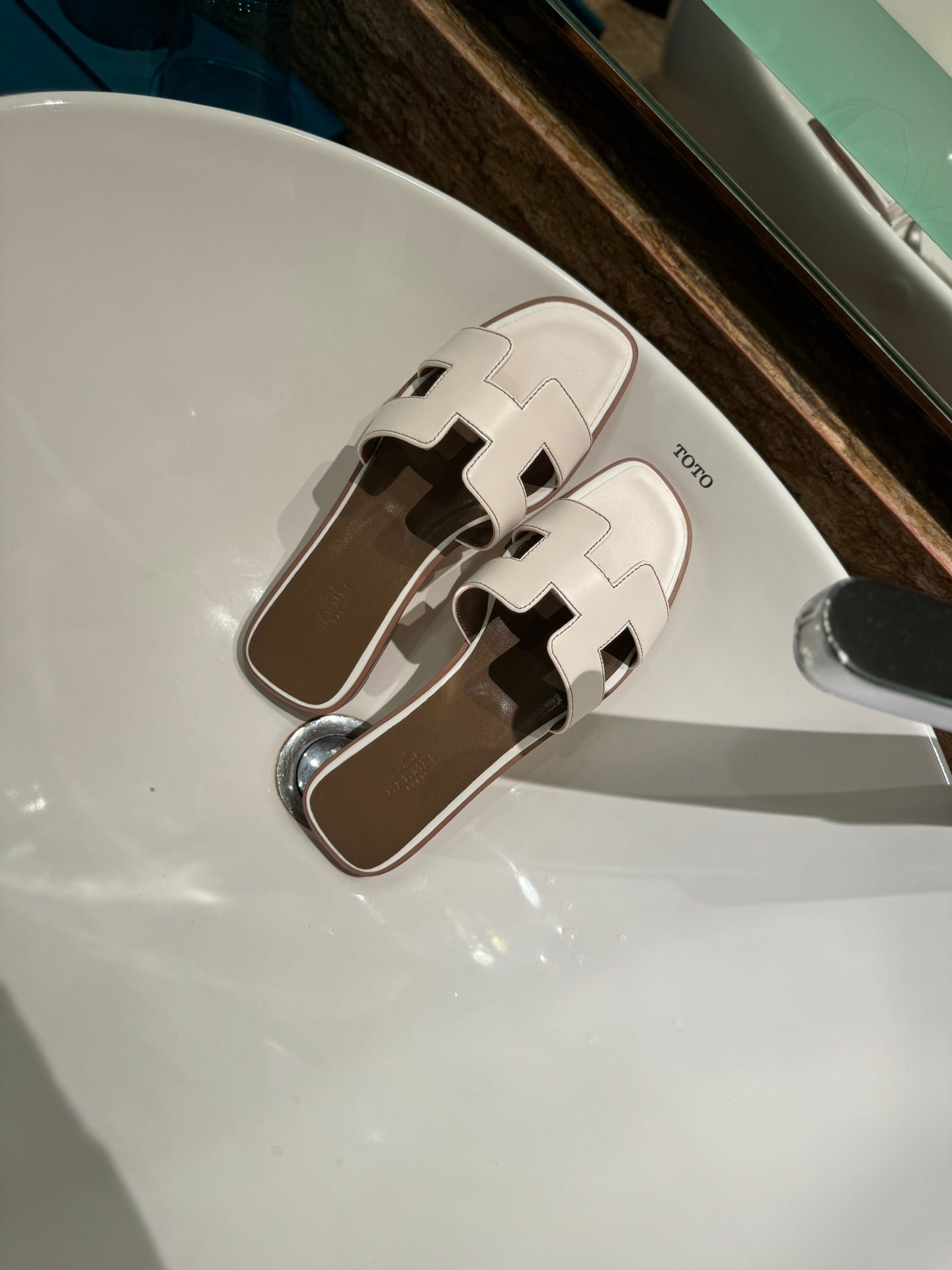 1ZH233ZDE Stylish Slippers