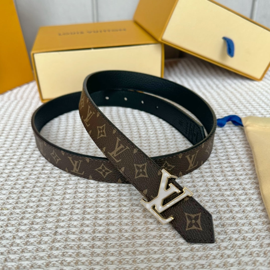 14E61PDE Stylish  High quality belt With full package
