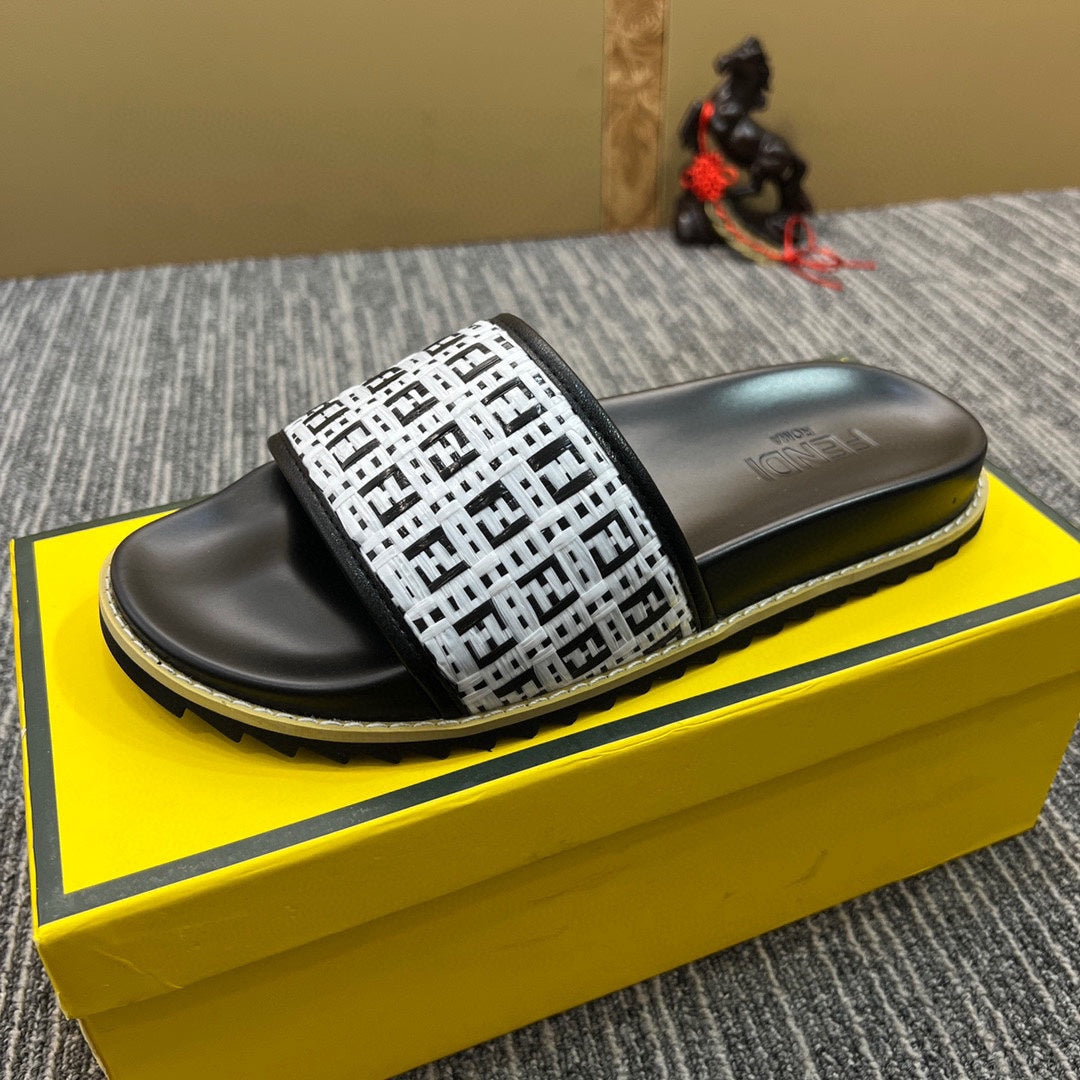 5XF104ZDE Stylish Slippers