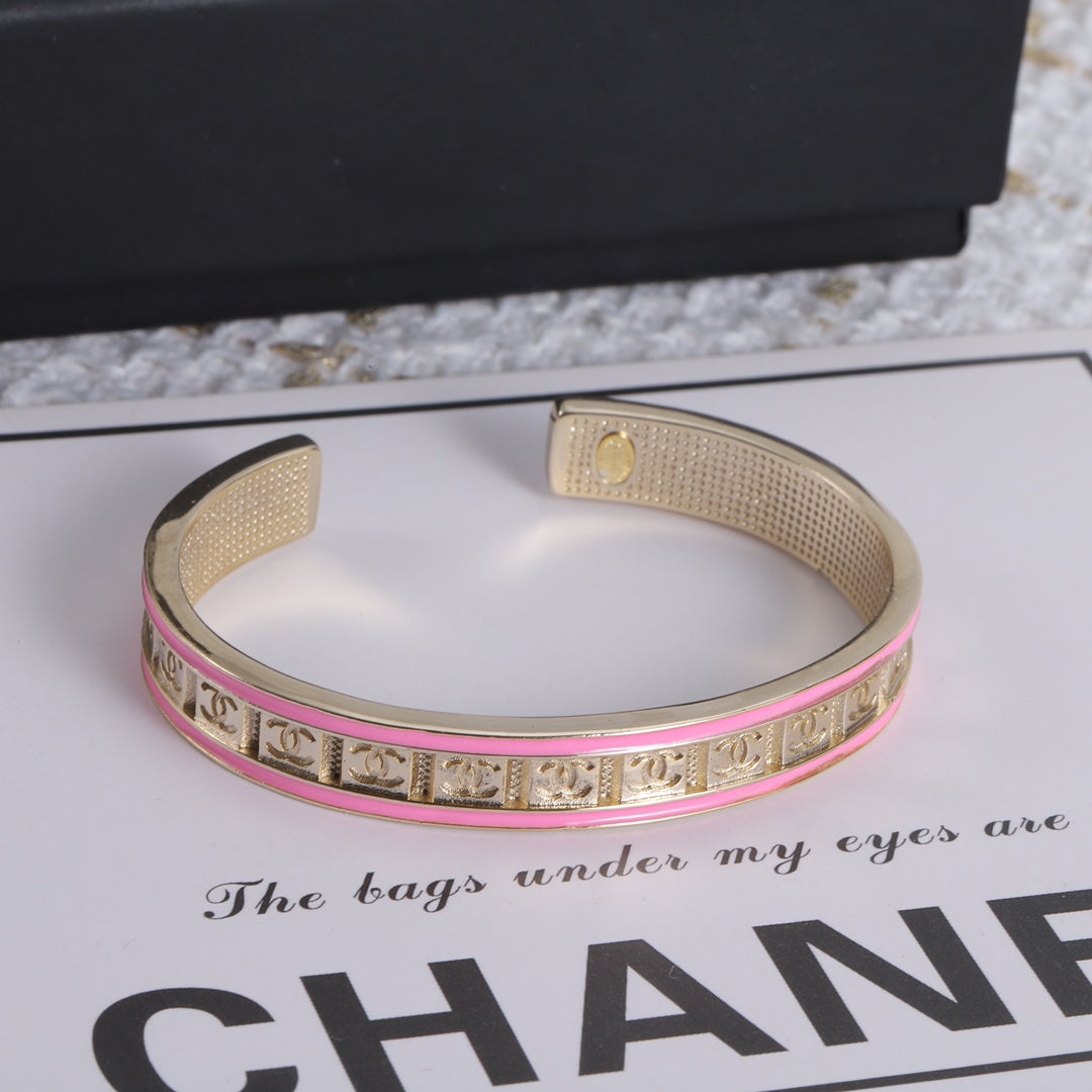 14C315KDE Stylish Bracelets