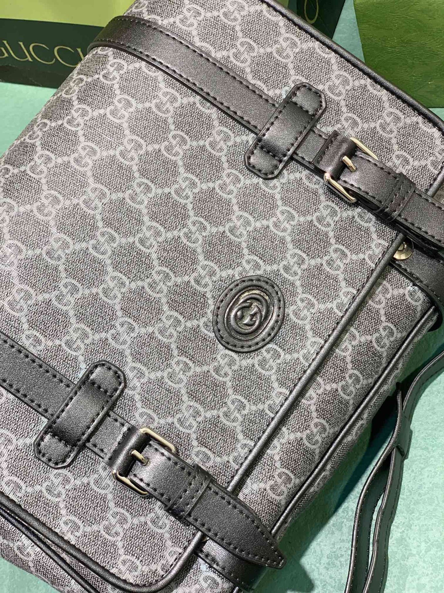 1XB271BDE Stylish leather bag 