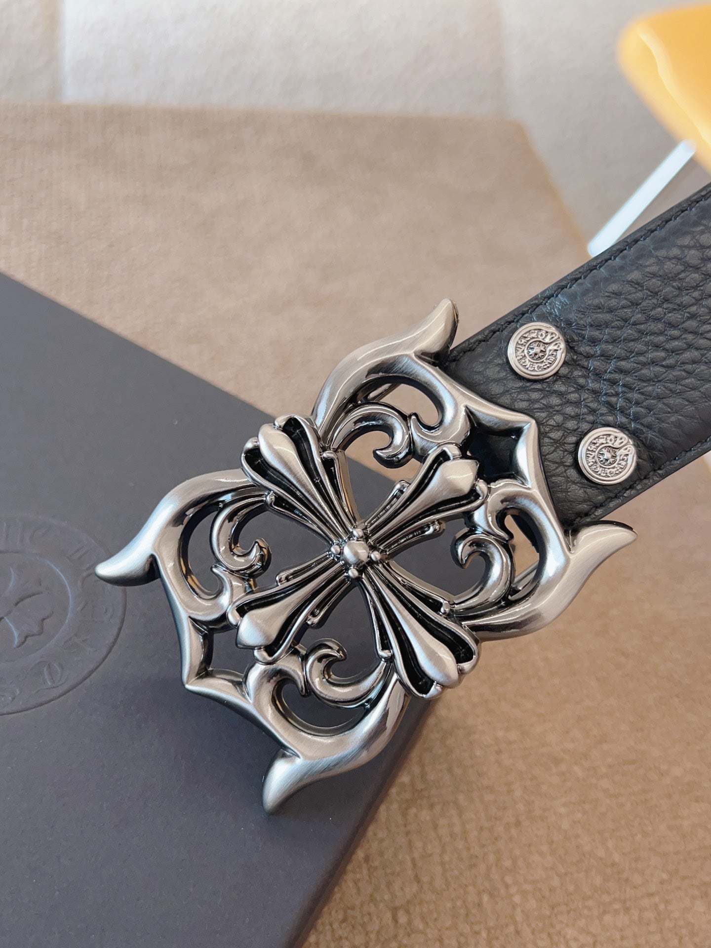 255RA16PDE Stylish High quality belt With full package