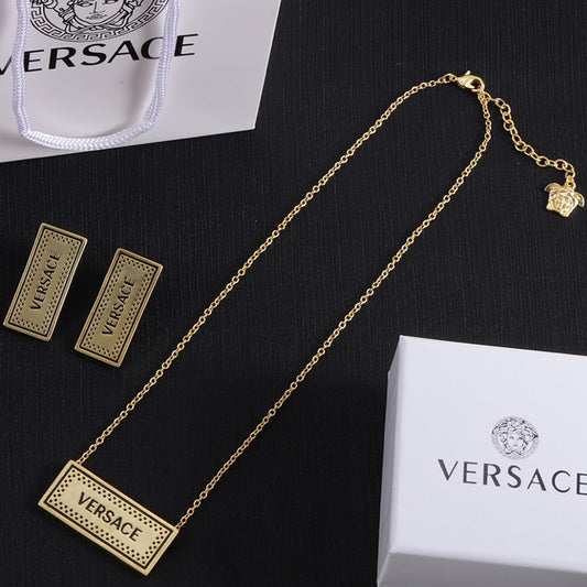 14V319XDE Stylish  Earrings Necklaces