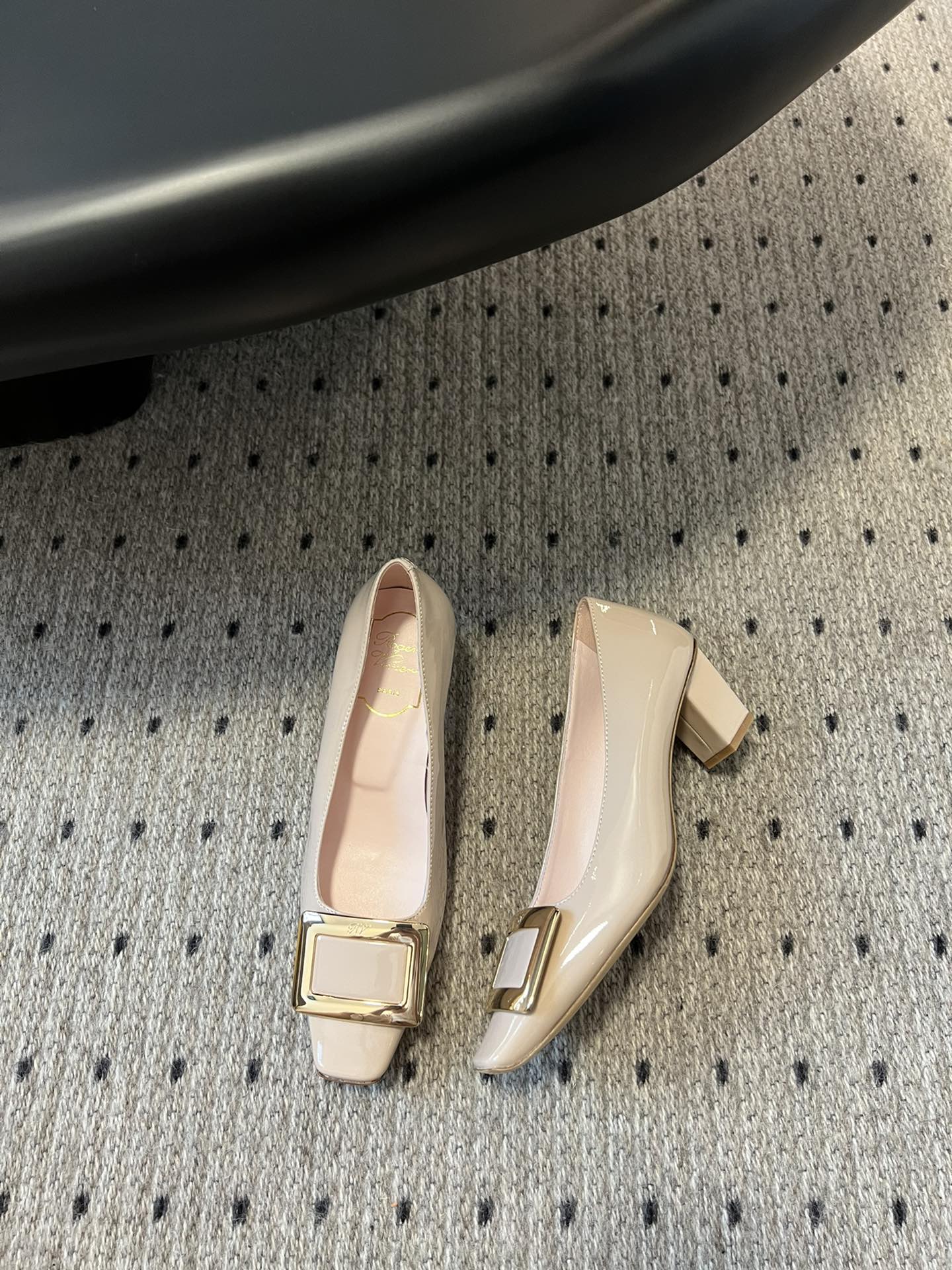 1ZA250ZDE Stylish High heels