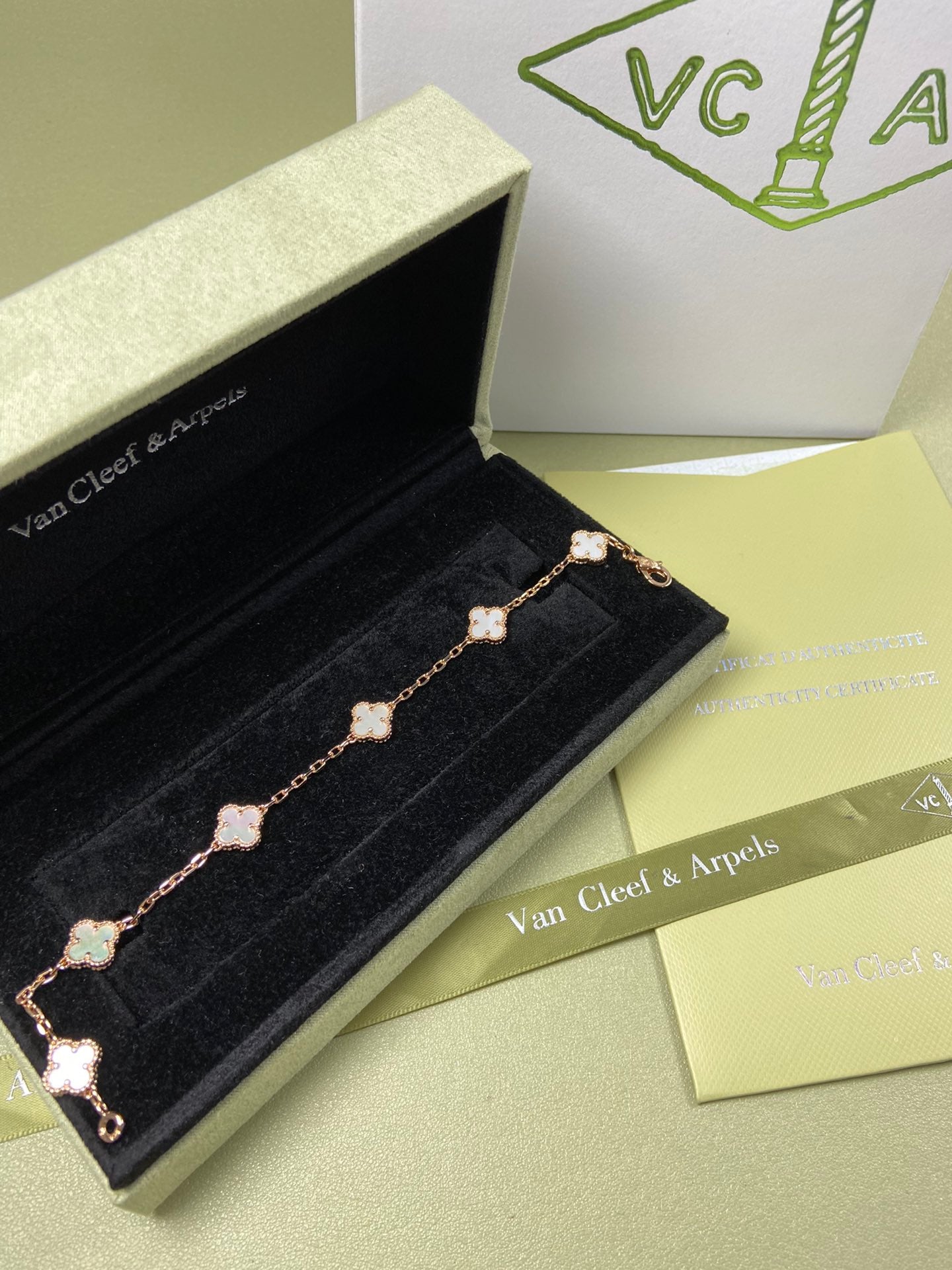 5XVA183KDE Stylishbracelets 6 flowers mini size 0.9cm flower