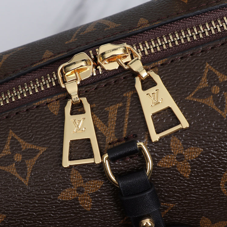 1E33BDE Stylish leather bag 