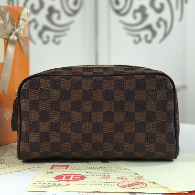 1E870BDE Stylish leather bag 