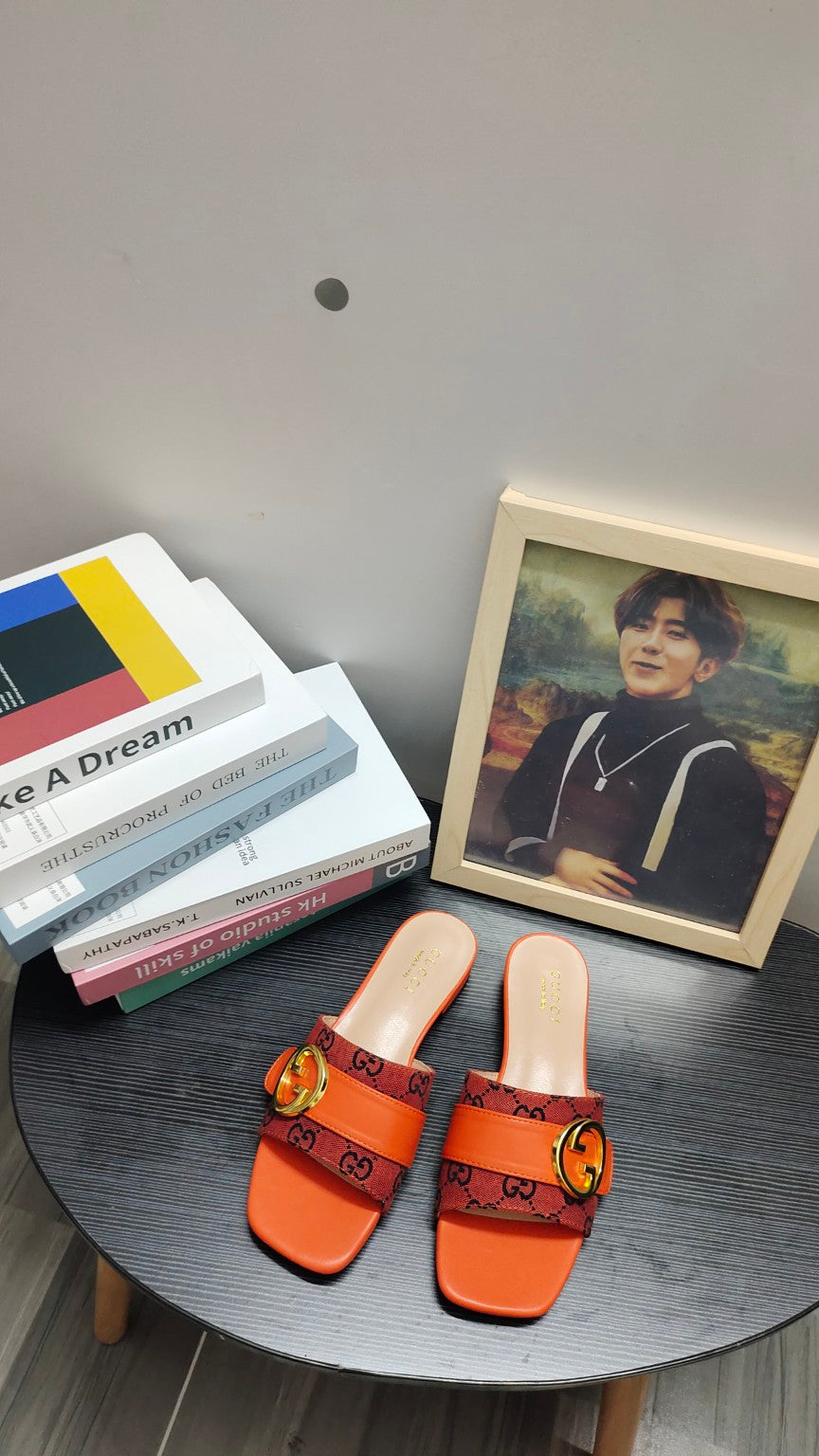 14B100ZDE Stylish slippers