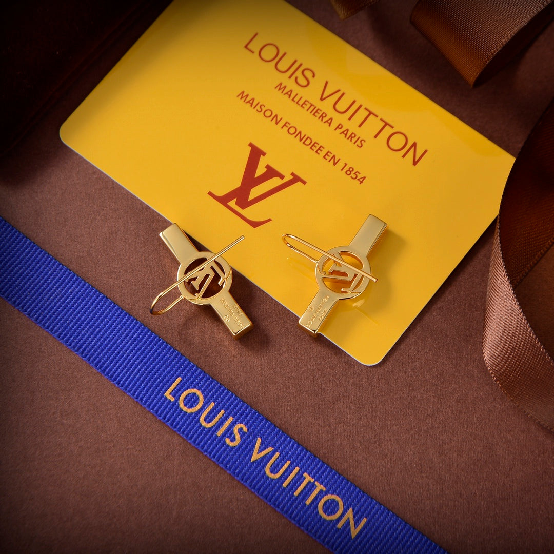 1YE353EDE Stylish Earrings