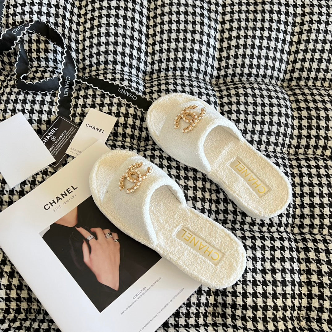 14C159ZDE Stylish Slippers