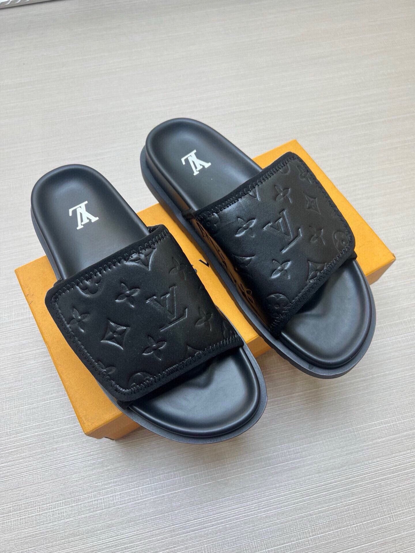 5LE210ZDE Stylish Slippers