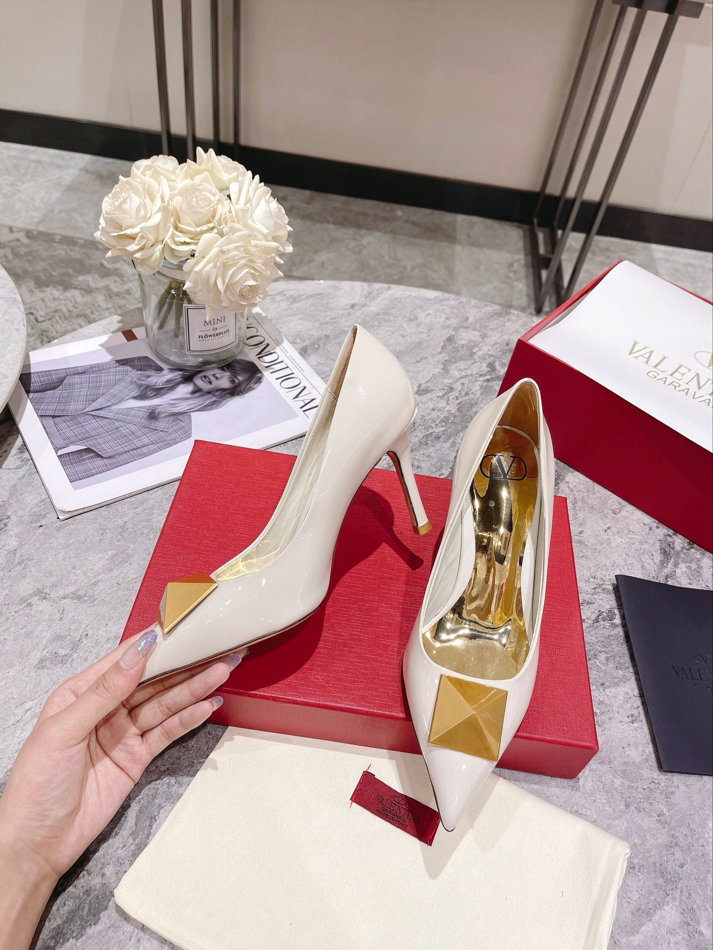 1WVL264ZDE Stylish sandals High heels