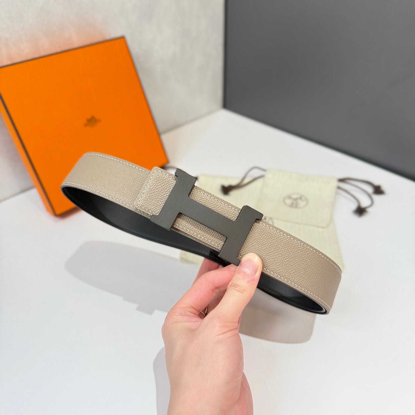 155RH231PDE Stylish  High quality belt With full package