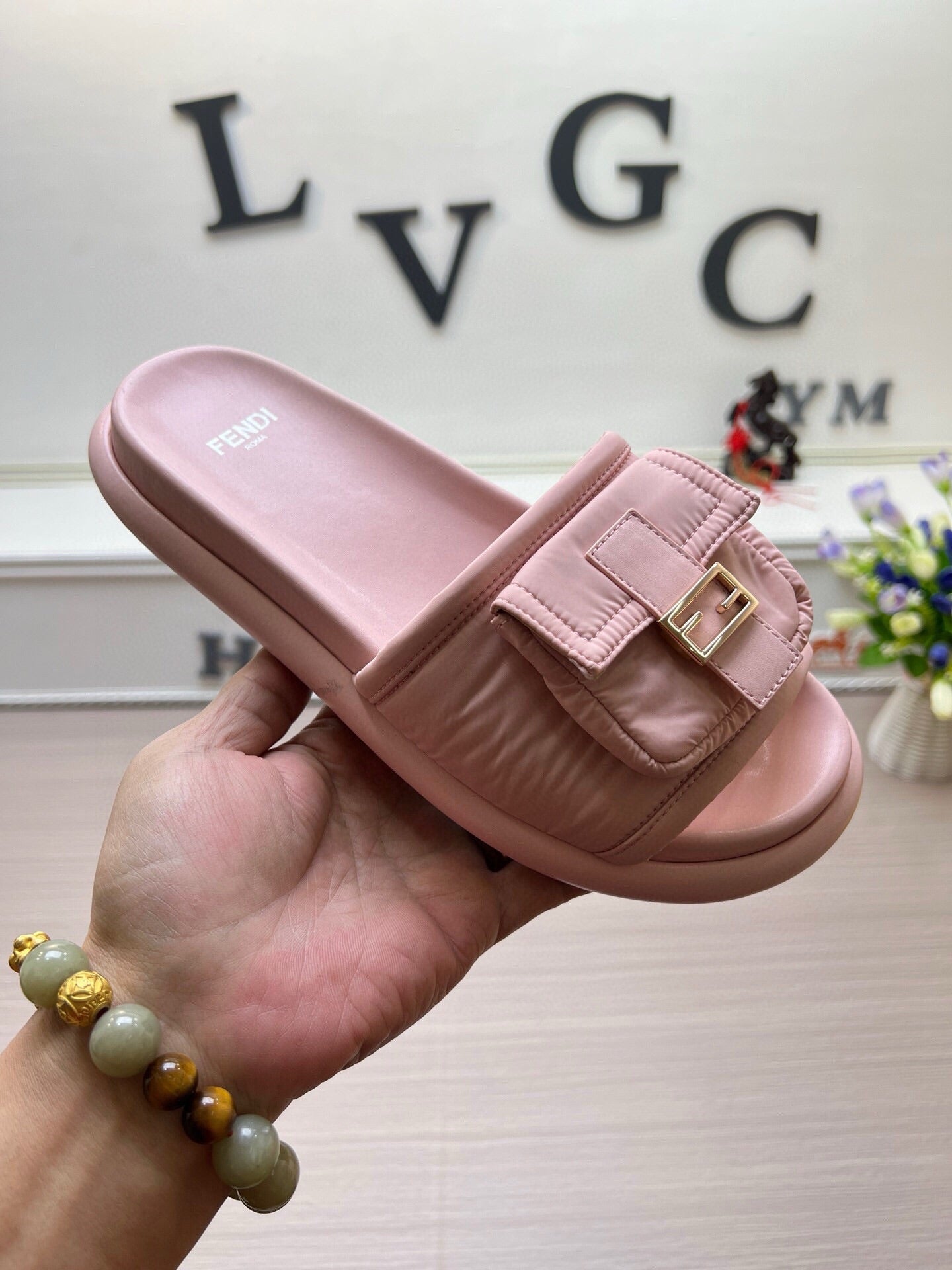 54F125ZDE Stylish slippers