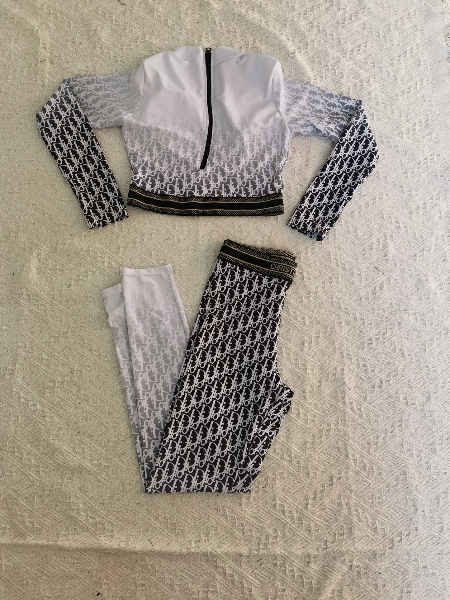 14D36YDE Stylish Long sleeve swimsuit