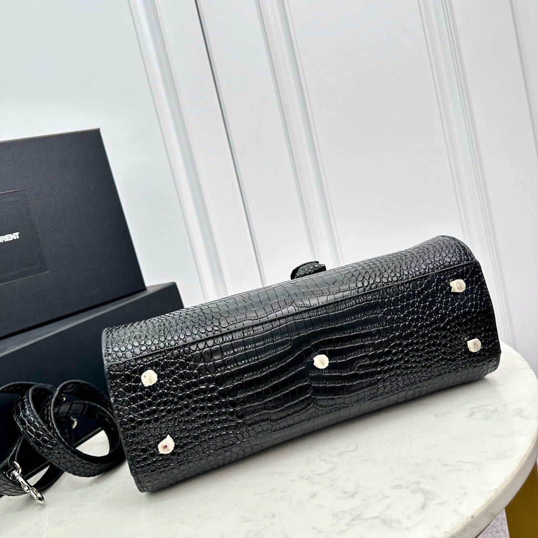 1XSL268BDE Stylish leather bag 