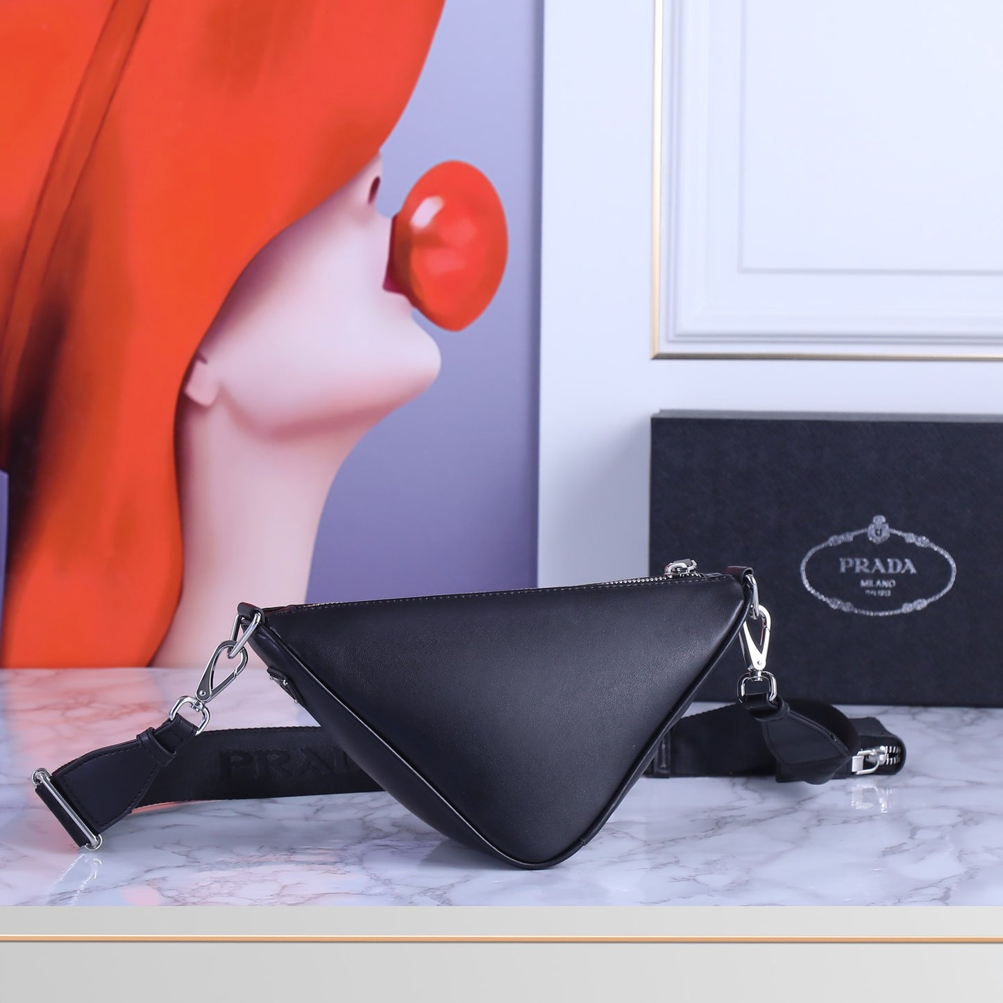 1XPD82BDE Stylish leather bag 