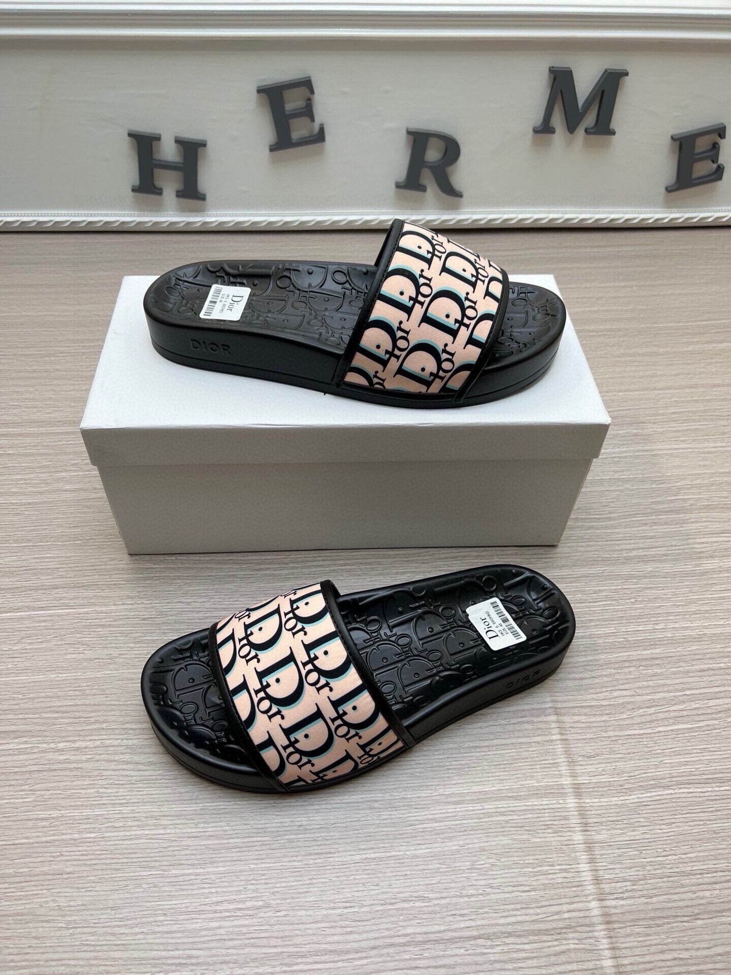 5LD214ZDE Stylish Slippers