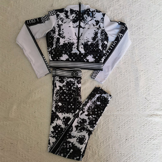 14E39YDE Stylish Long sleeve swimsuit