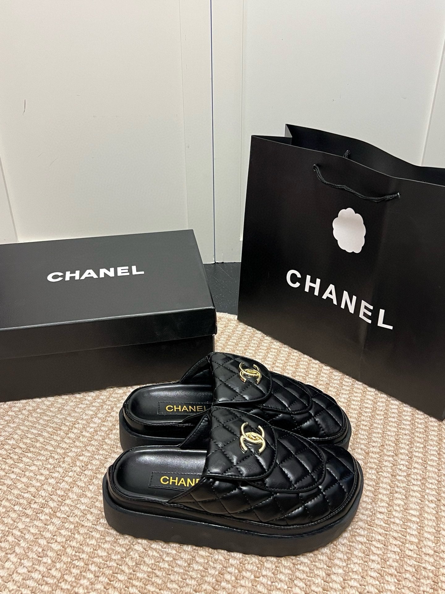 14C154ZDE Stylish Slippers