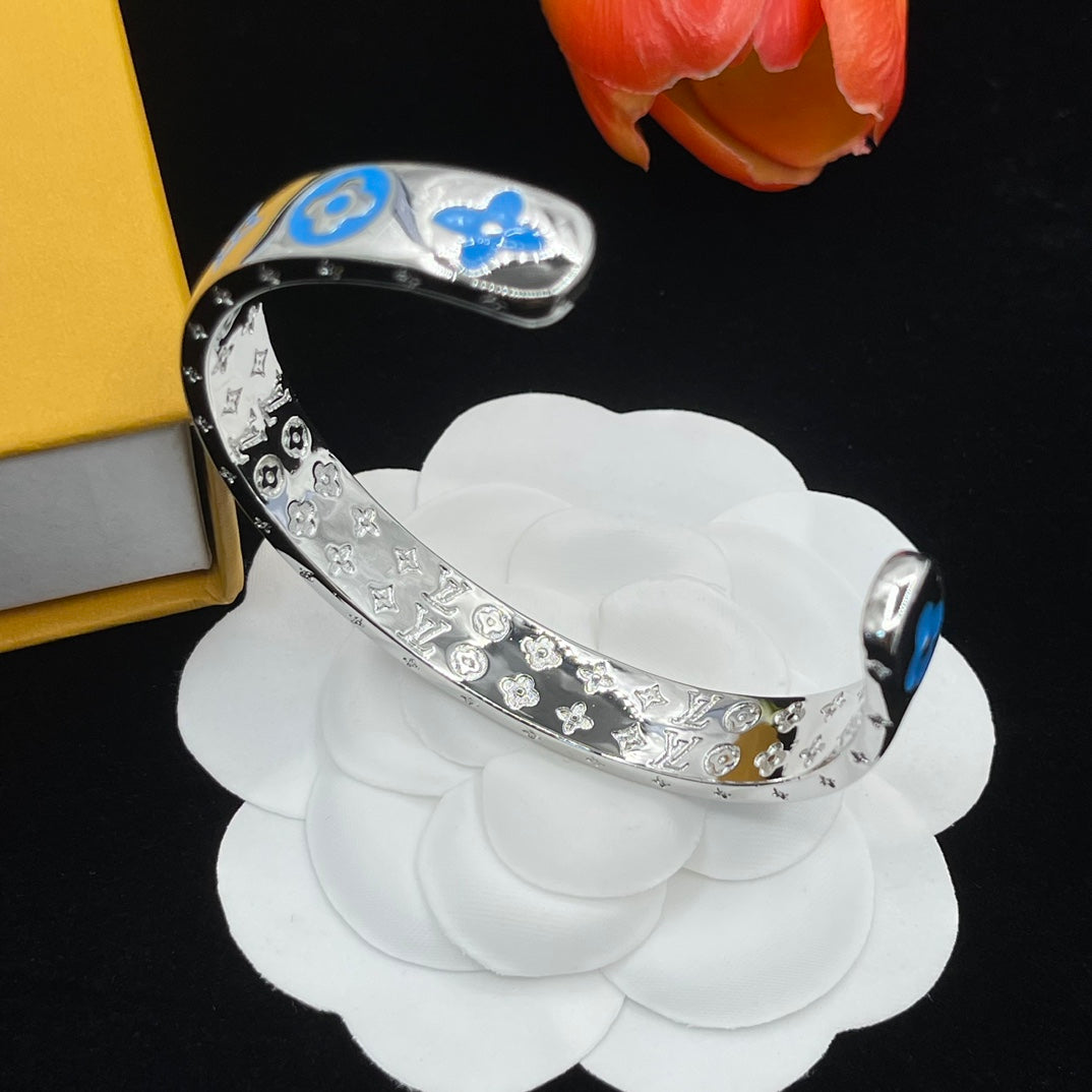 14E1054KDE Stylish Bracelets