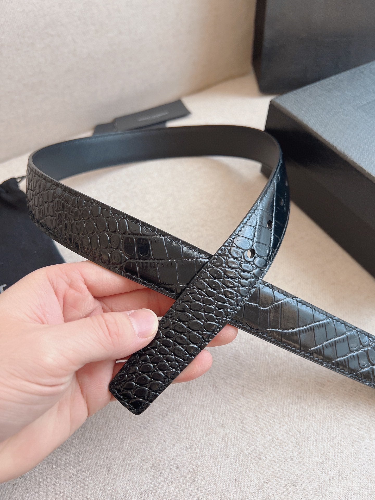 155RSL225PDE Stylish  High quality belt With full package