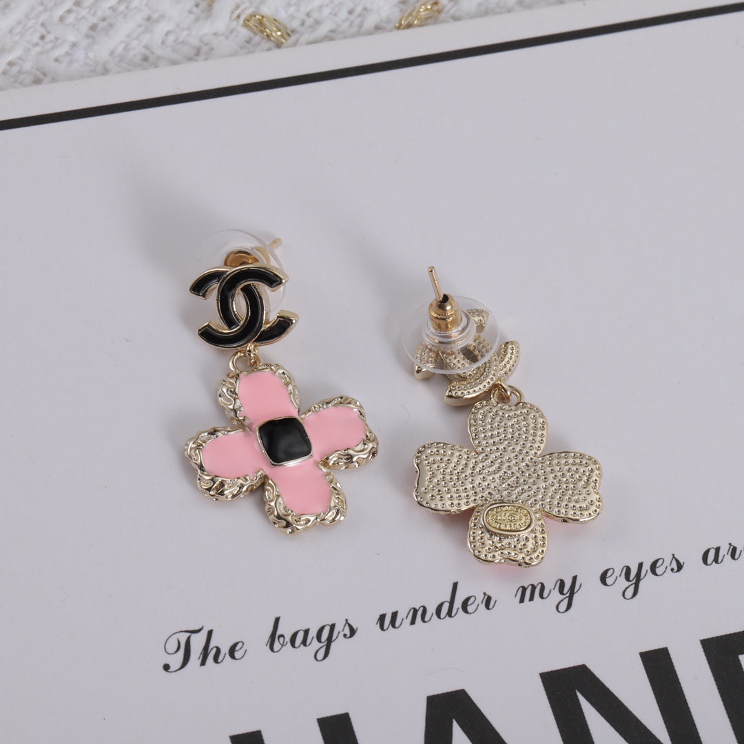 14C458EDE Stylish Earrings