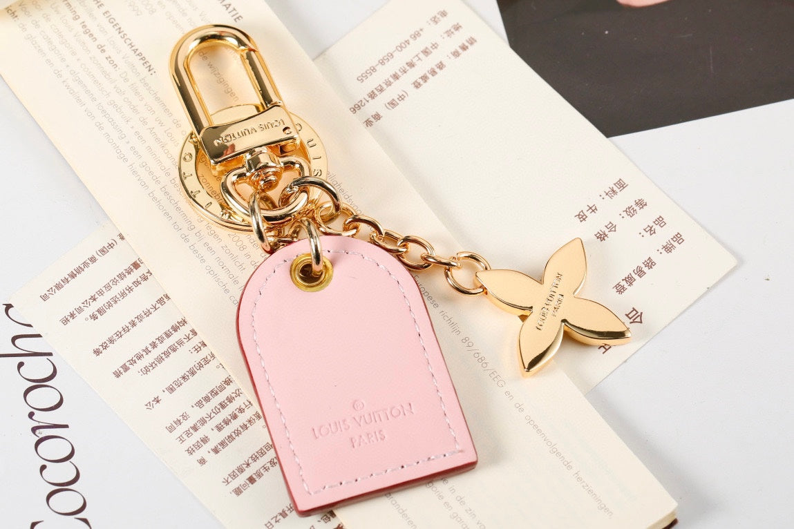 3RE5ADE Stylish key closure