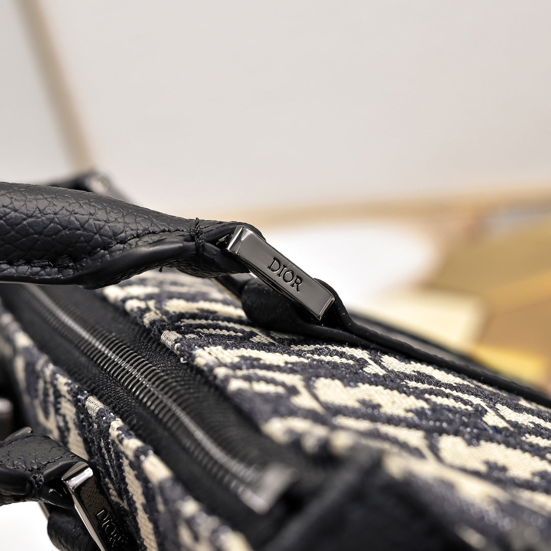 1XD65BDE Stylish bag