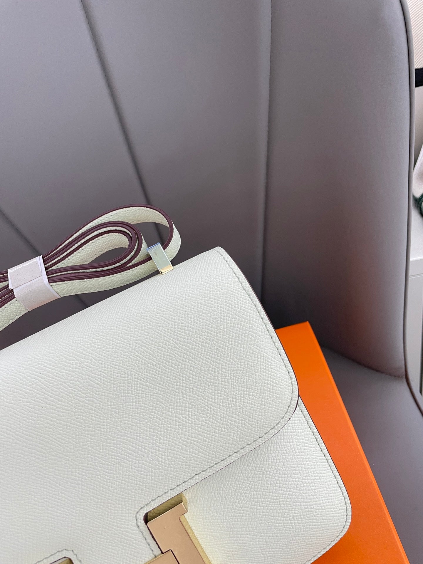 155NH64BDE Stylish leather bag