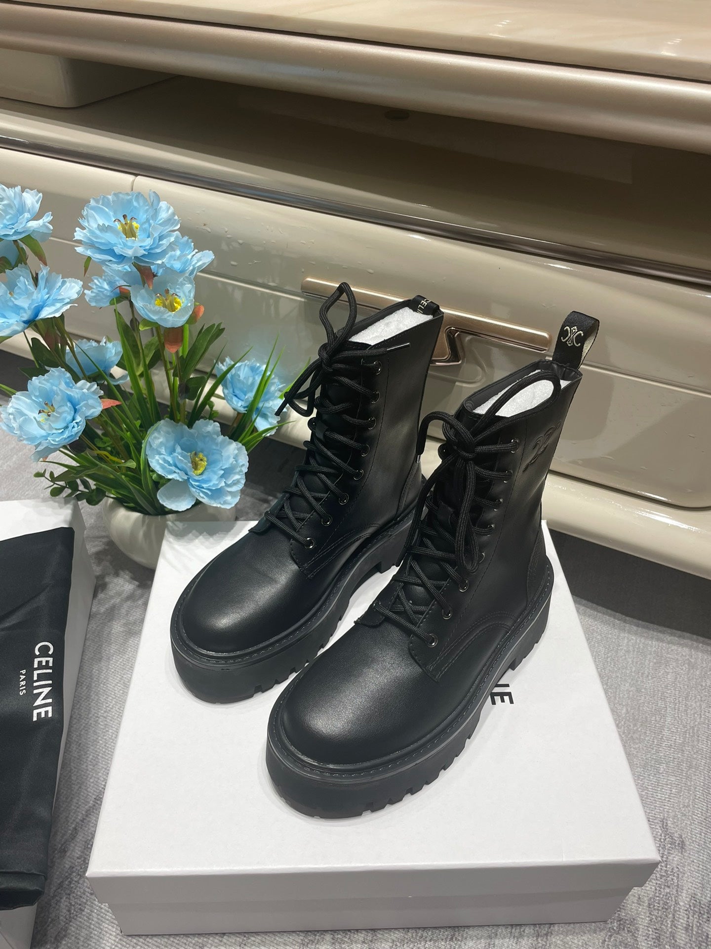 1LCL21ZDE Stylish Boots