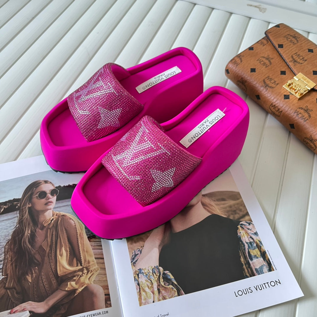 14E90ZDE Stylish Slippers