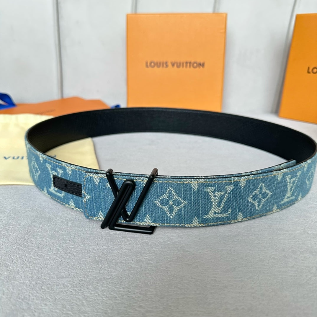 14E4PDE Stylish  High quality belt With full package