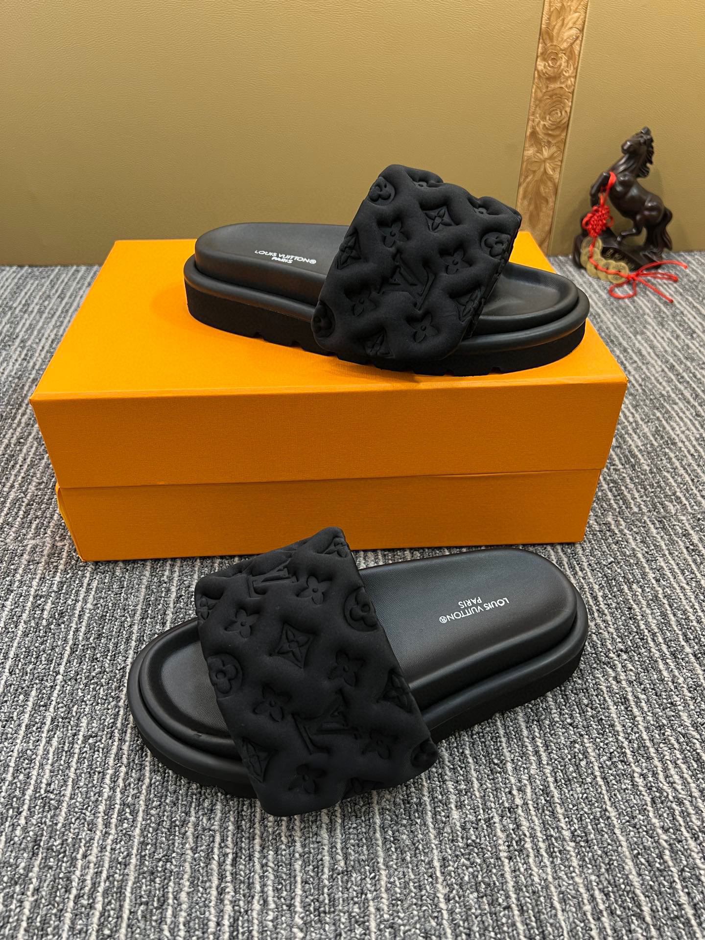 5YE116ZDE Stylish Slippers