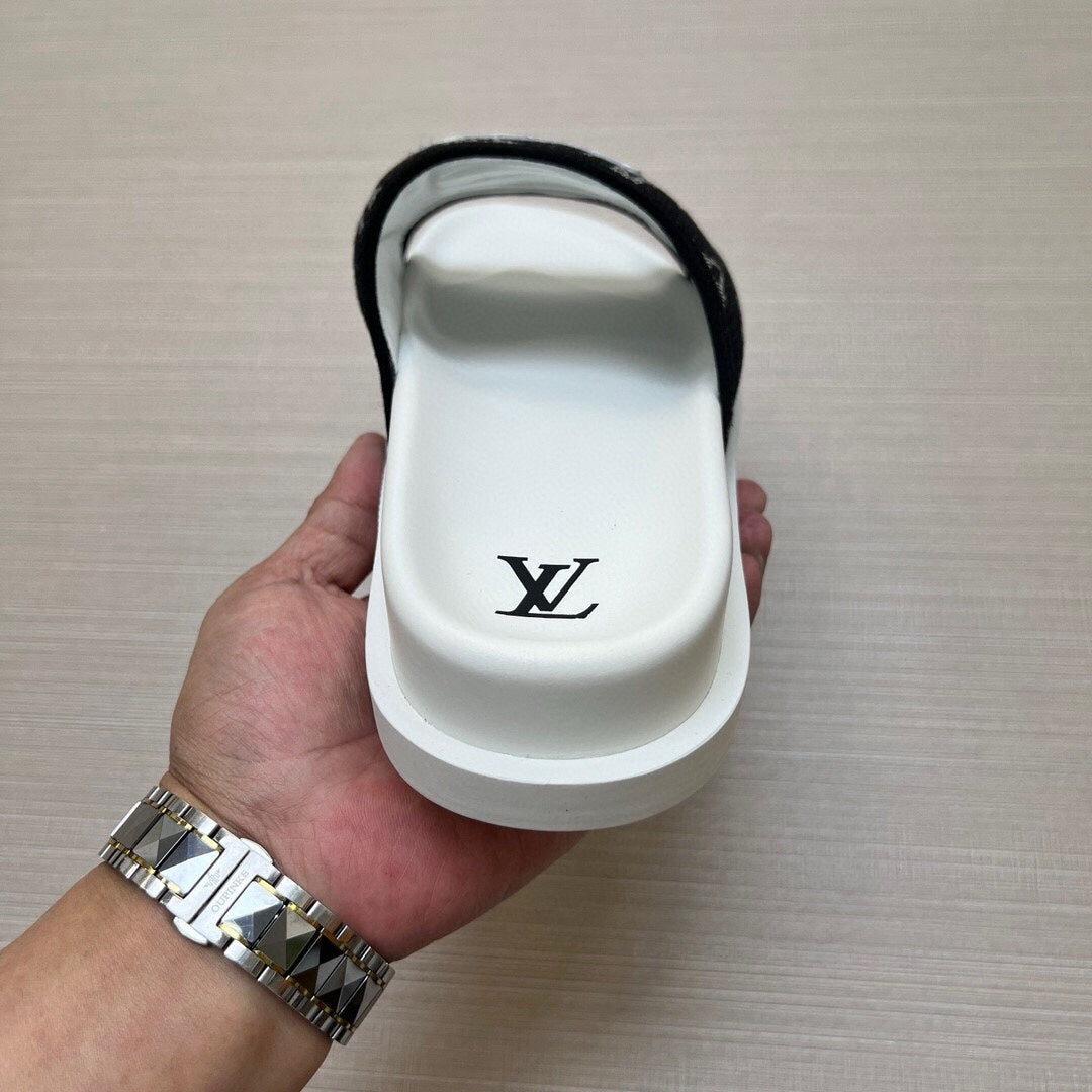 5WE252ZDE Stylish Slippers