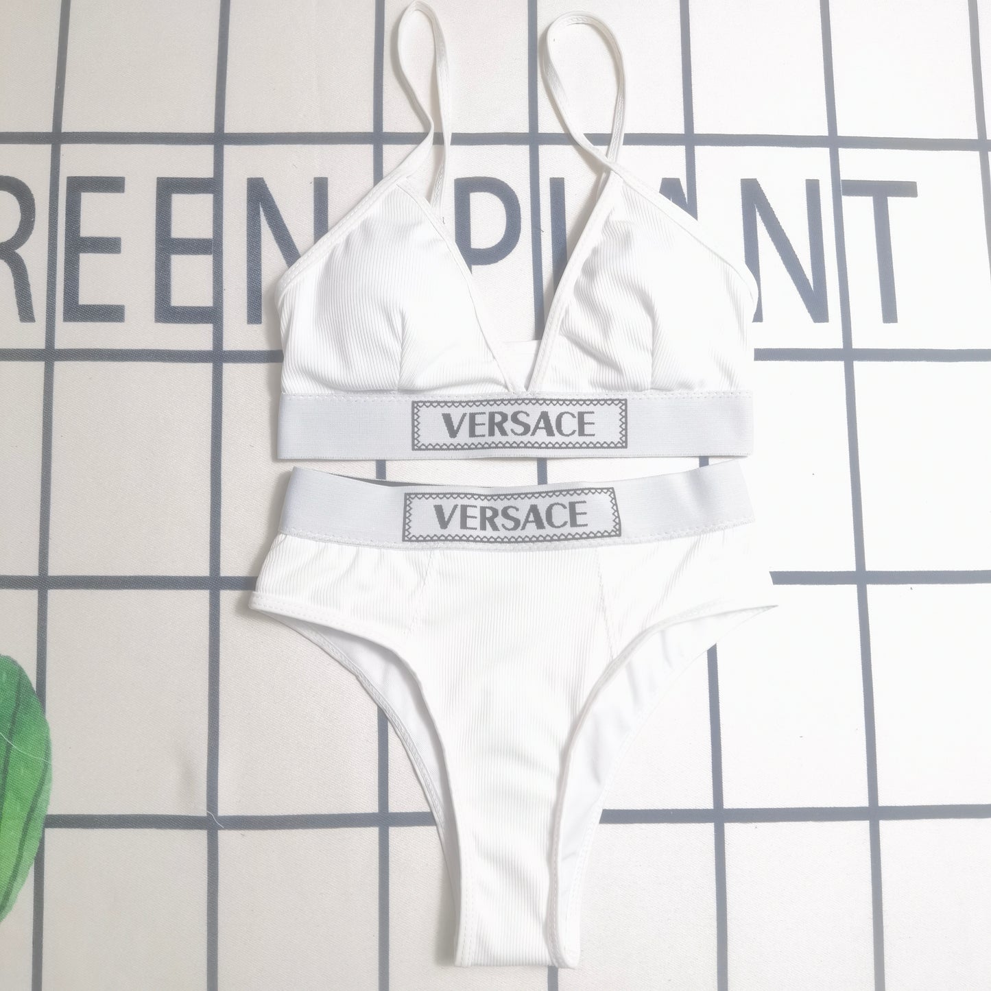145ZV338YDE Stylish Bikini swimsuit