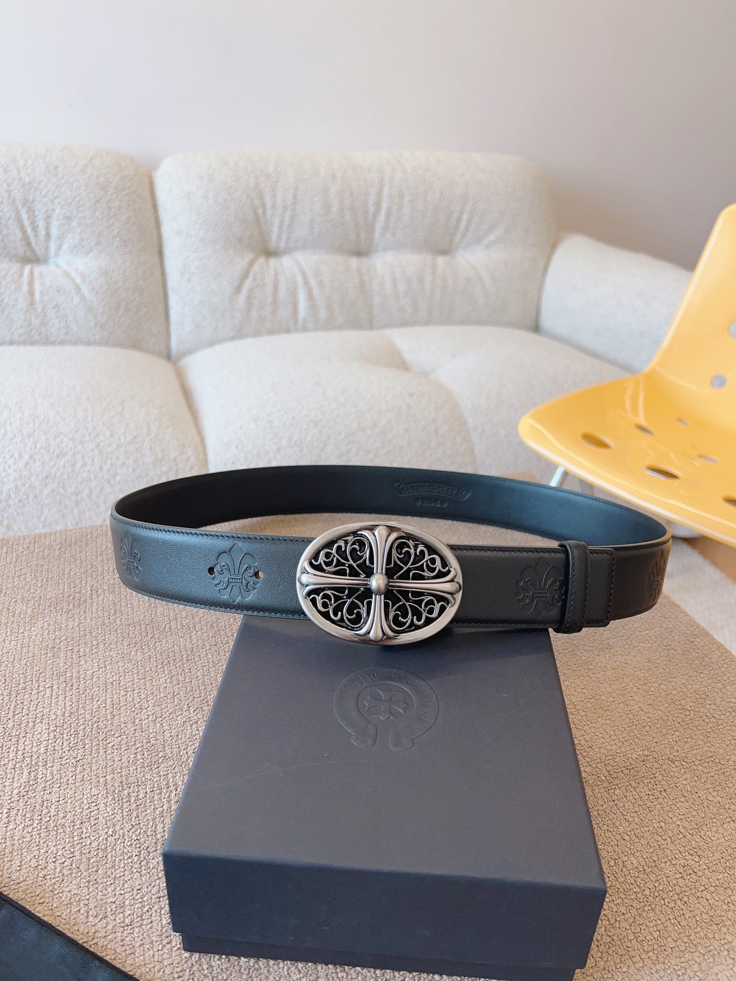 255RA16PDE Stylish High quality belt With full package