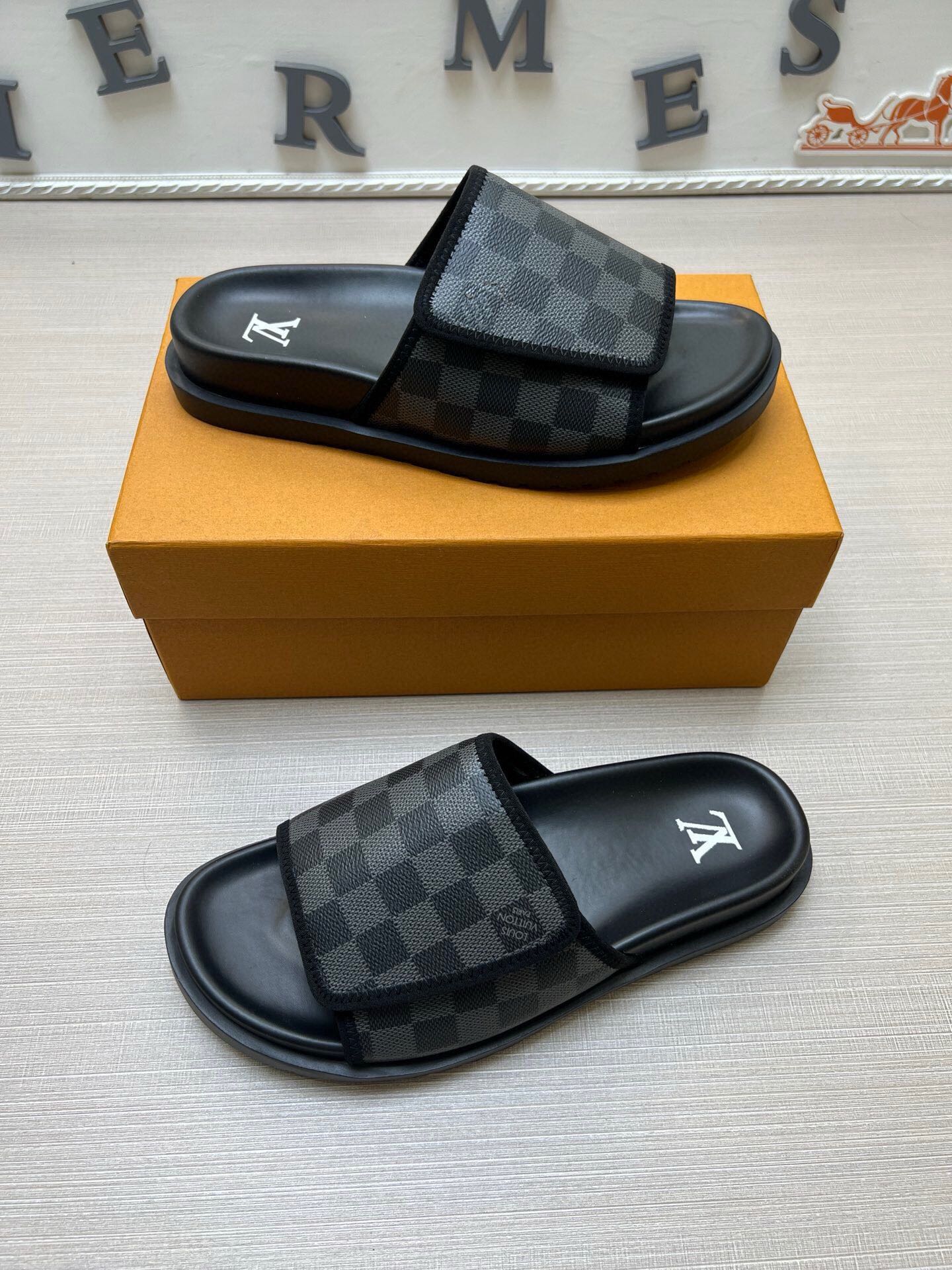 5WE245ZDE Stylish Slippers