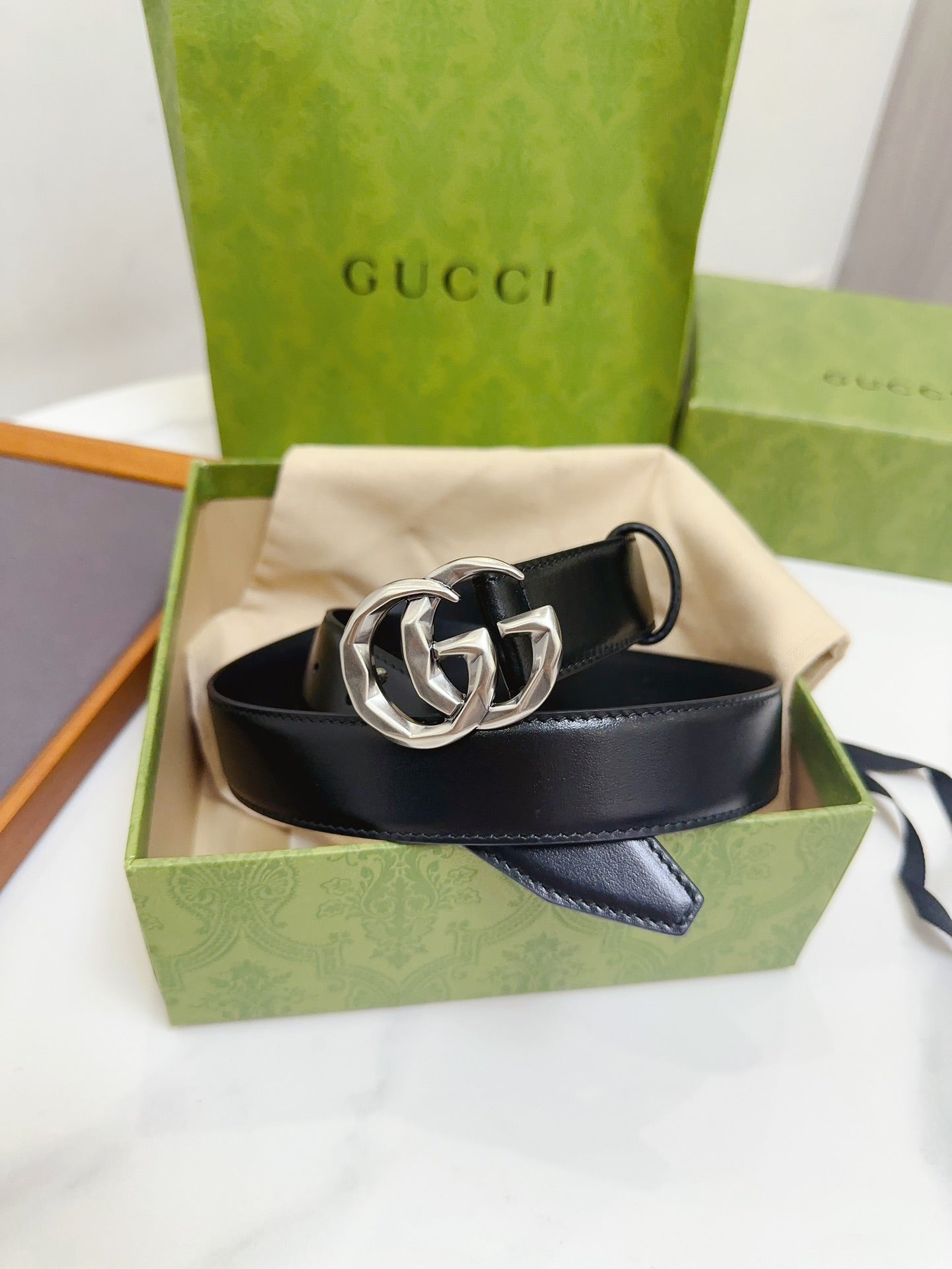 255RB13PDE Stylish  High quality belt With full package