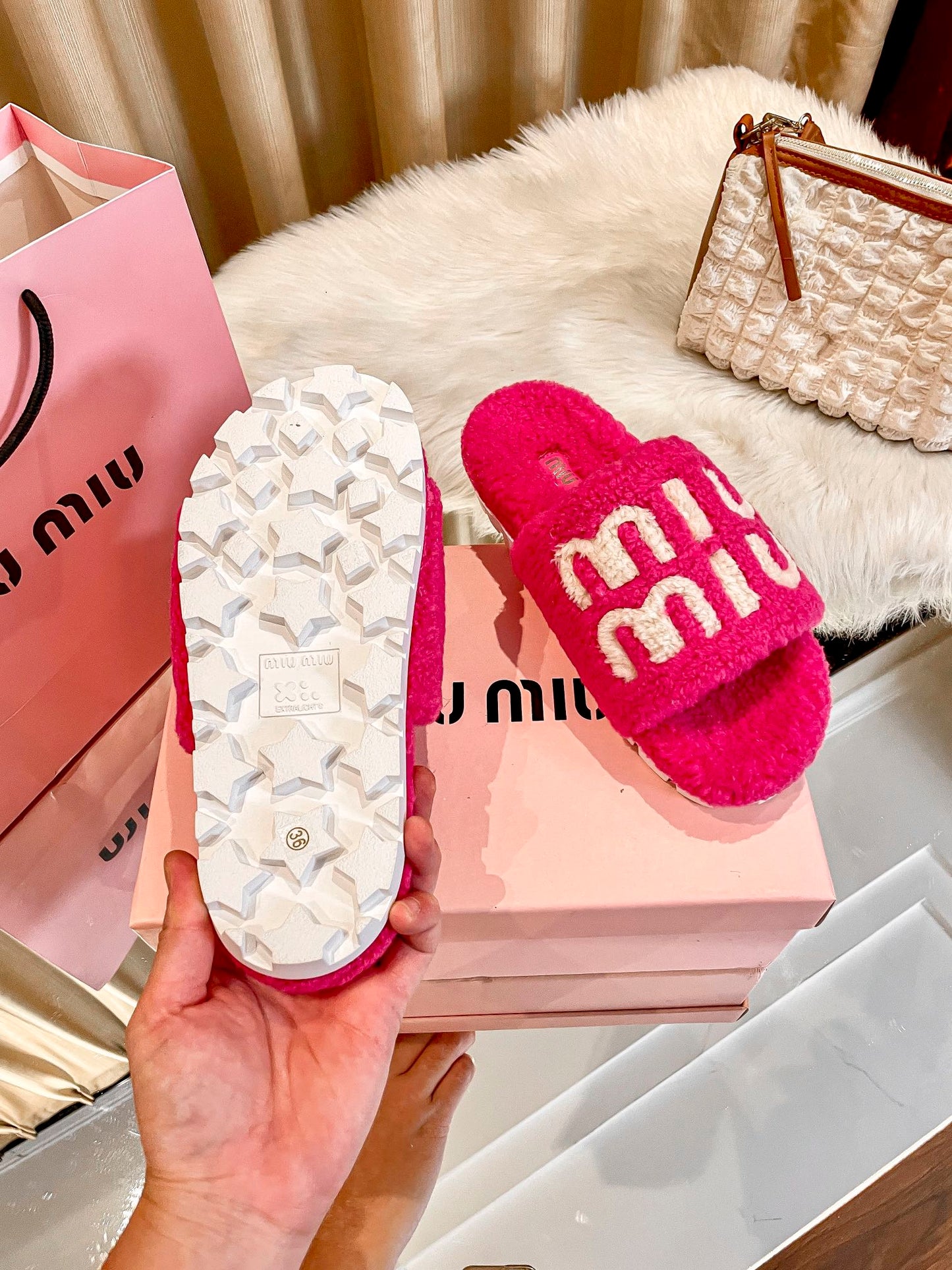 1JA25ZDE Stylish Slippers