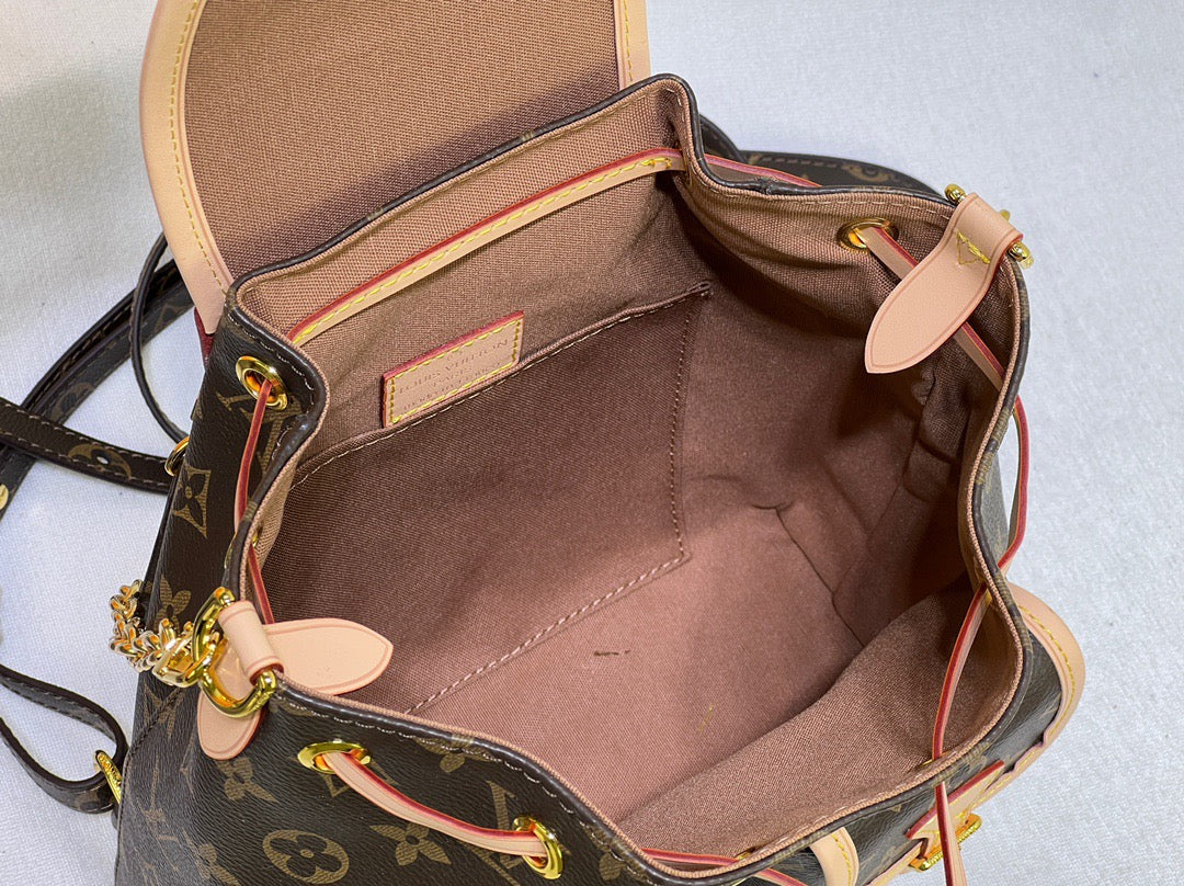 2XE260BDE Stylish leather bag 