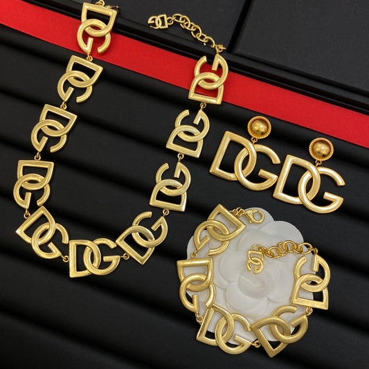 175RA6XDE Stylish Large-sized jewelry (necklaces, bracelets, earrings)