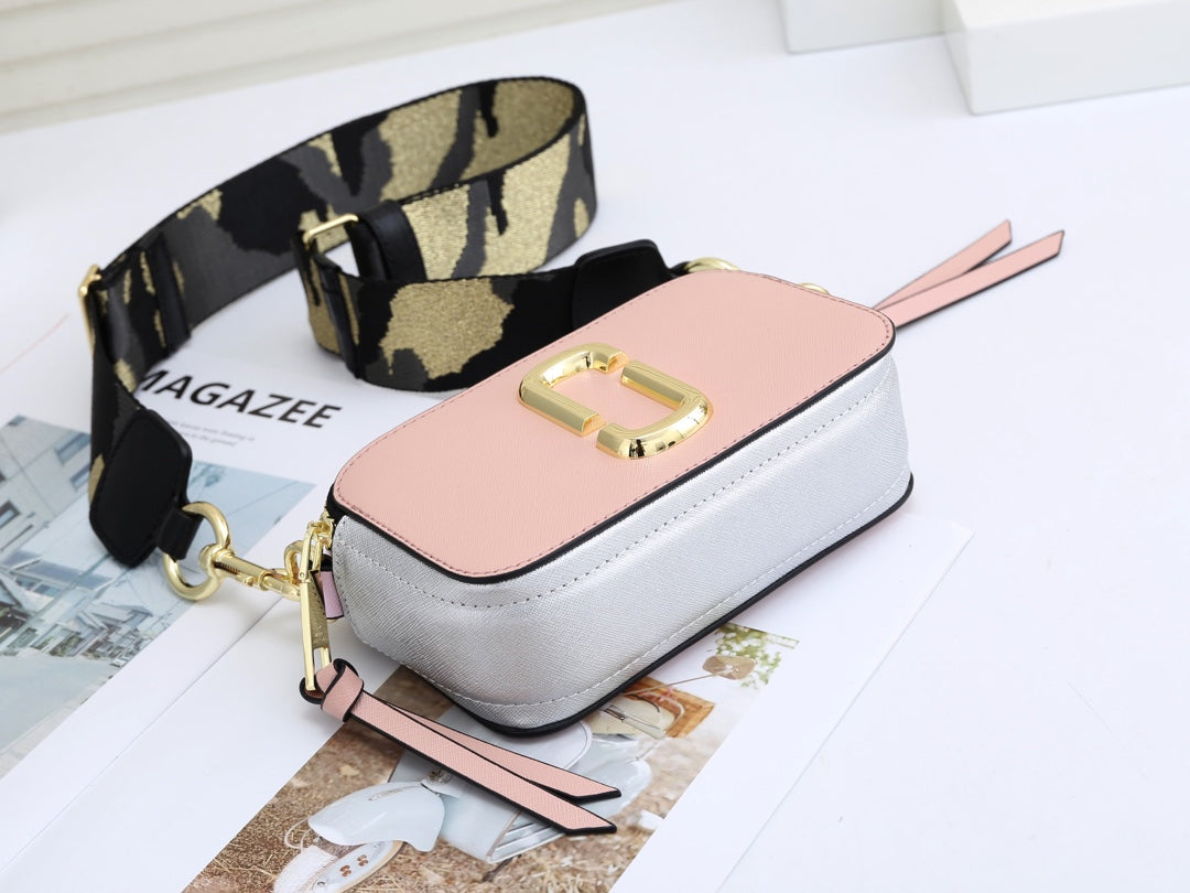 1XA31BDE Stylish leather bag 